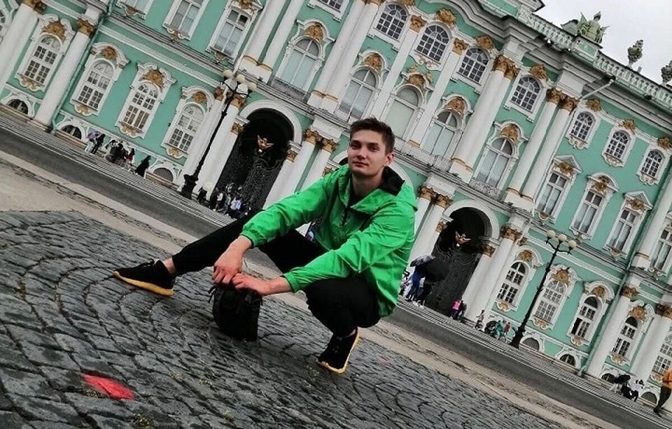 У молодого человека уже отказали ноги. Фото: из личного архива Владислава Б.