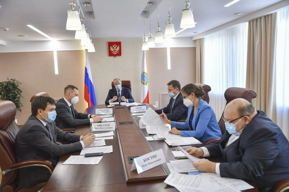 Валерий Радаев провел совещание по вопросам здравоохранения