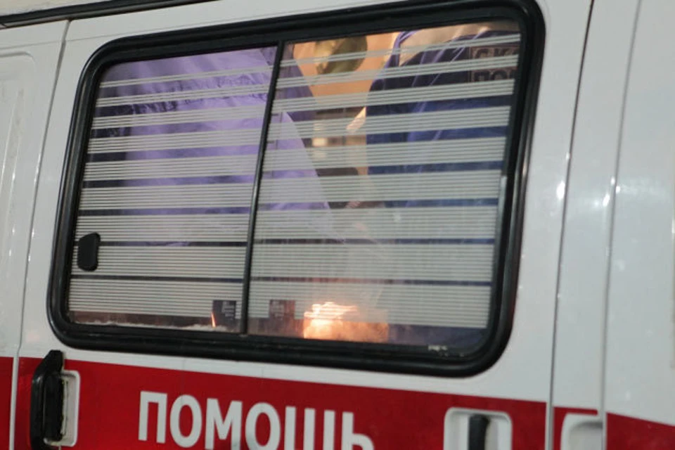 Одному из спасенных рабочих потребовалась помощь медиков