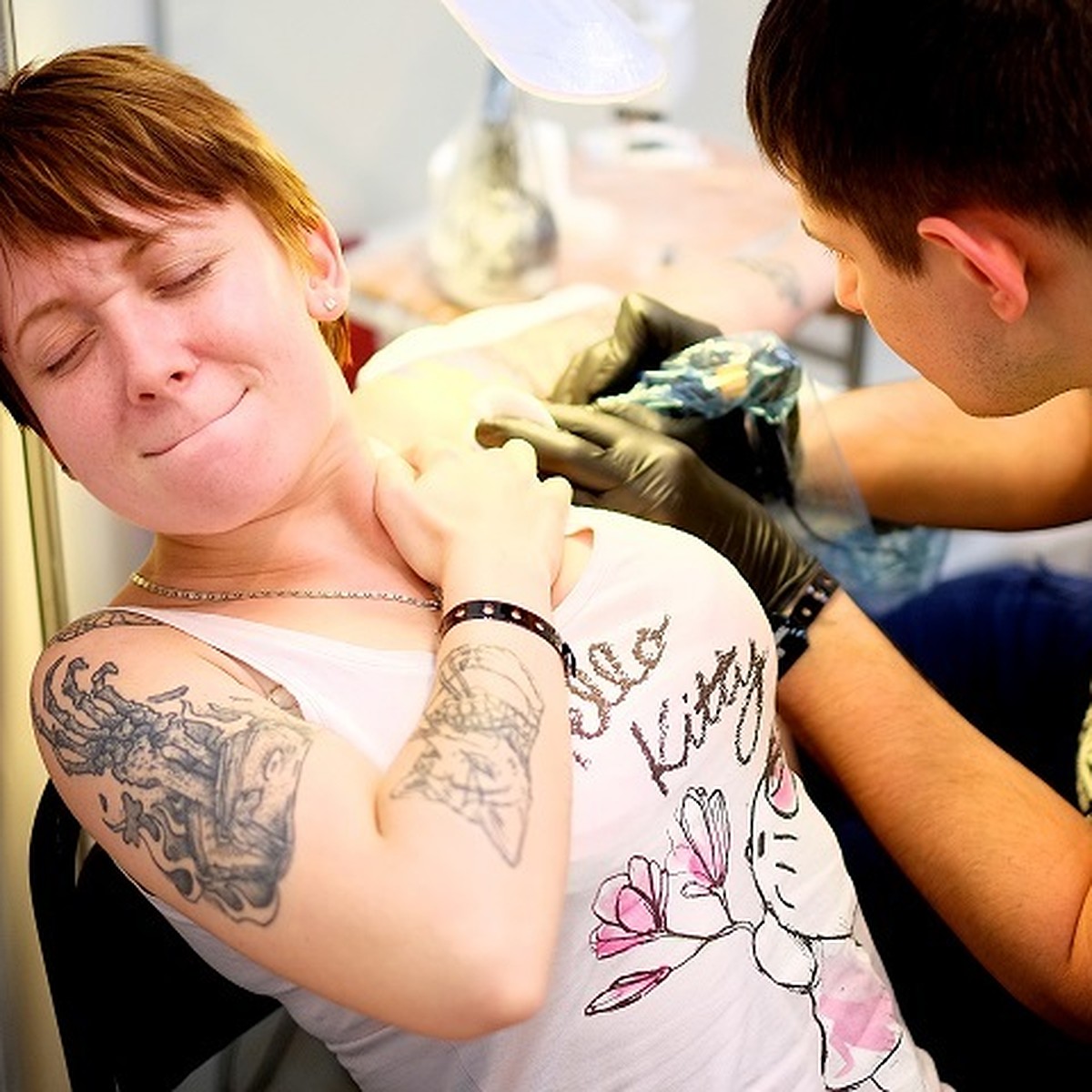Насколько больно делать татуировку?