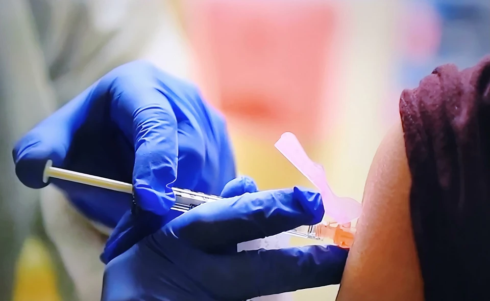 Перед прививкой врач осмотрит пациента, как и перед другими иммунобиологическими вакцинами.