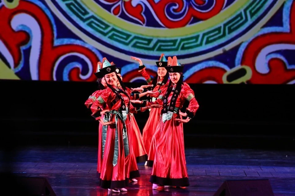 Артисты исполнят народные танцы. Фото: предоставлено организаторами.