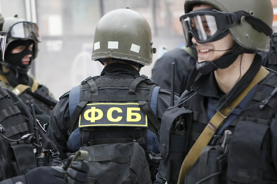 Оказалось это была не просто перестрелка! Еще 4 декабря промелькнула новость о том, что ФСБ пресекла попытку вооруженного пересечения российско-украинской границы.