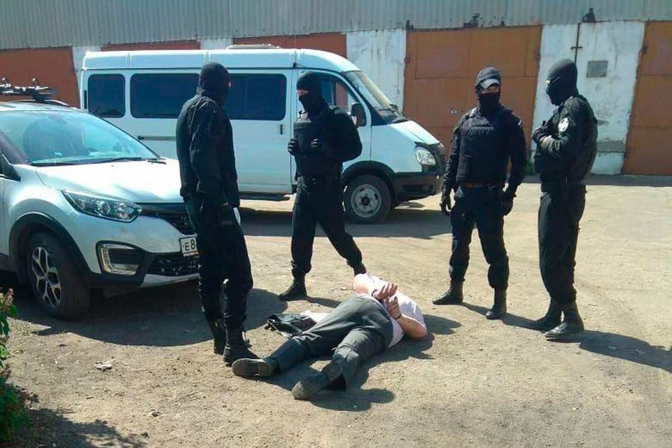 Момент задержания Сергея Горбунова (фото: Instagram-аккаунт "Unusual Crimes Barnaul")