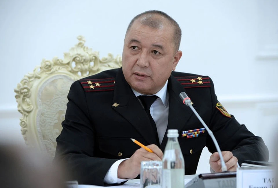 По версии следствия, за бывшим чиновником числятся и другие аналогичные дела.