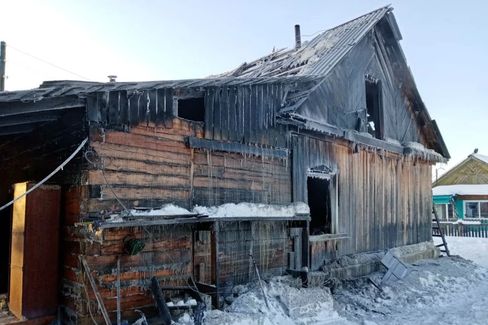 Сибирячка спасла 10-летнего сына из горящего дома, а сама погибла