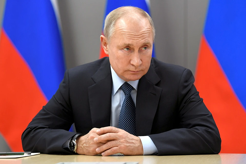 Путин рассказал о помощи семьям с детьми.