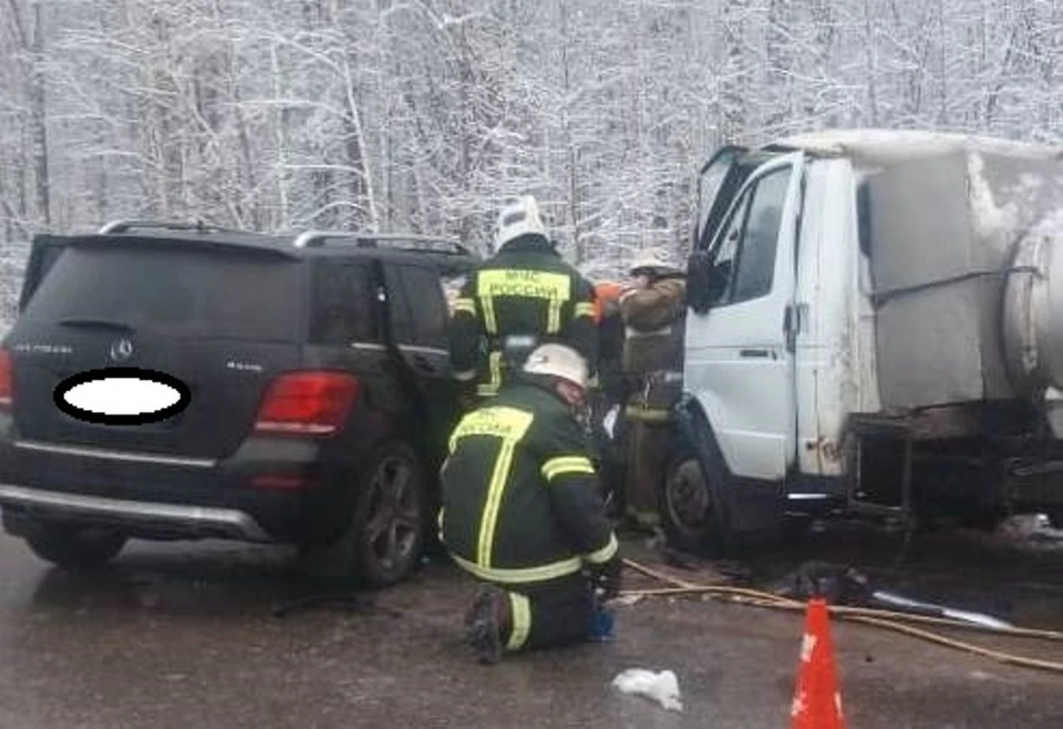 В аварии пострадали как минимум двое.