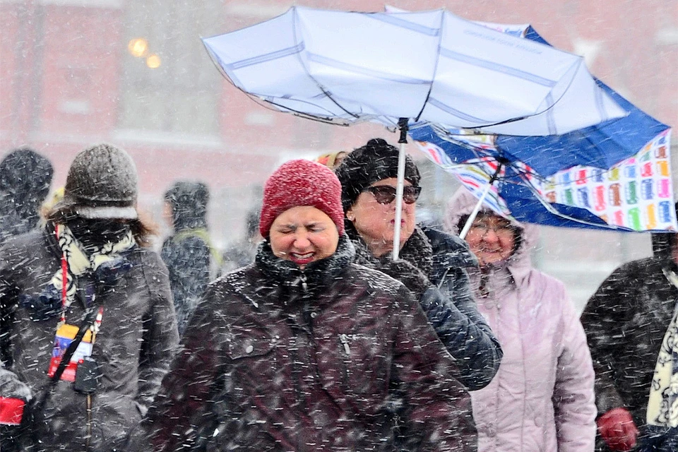 На Москву обрушился снегопад атлантического циклона "Грета".