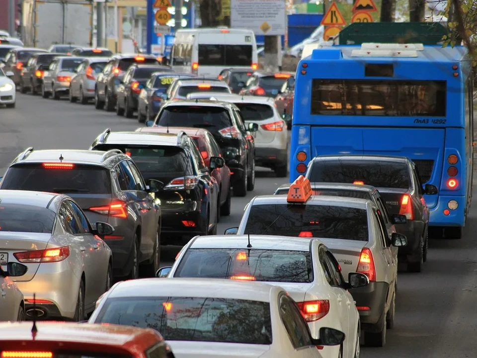 В Астрахани нормальное движение на Аэропортовском мосту могут возобновить до конца декабря