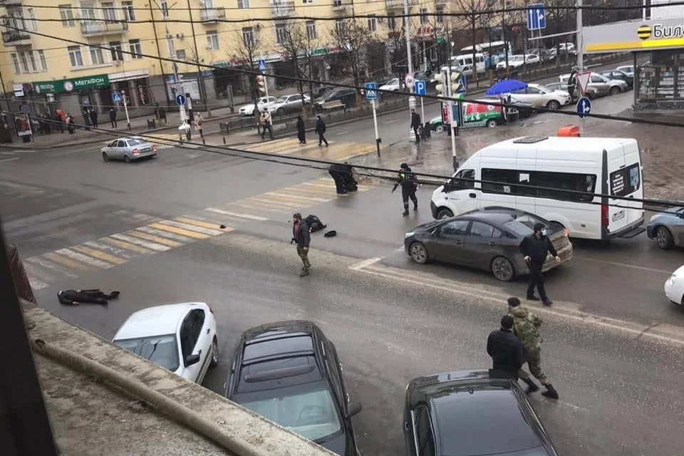 Боевик напал на сотрудников ДПС в Грозном