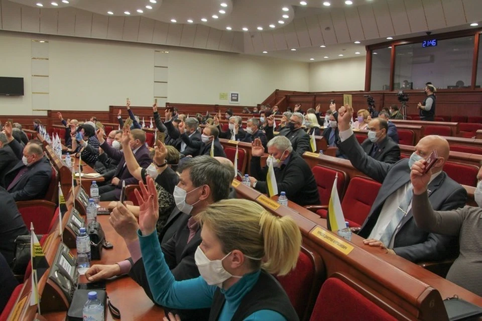За принятие закона проголосовали все 85 депутатов, присутствовавших на заседании