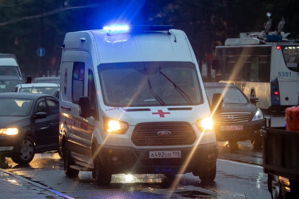 Женщина вспорола живот подруге во время застолья в Петербурге