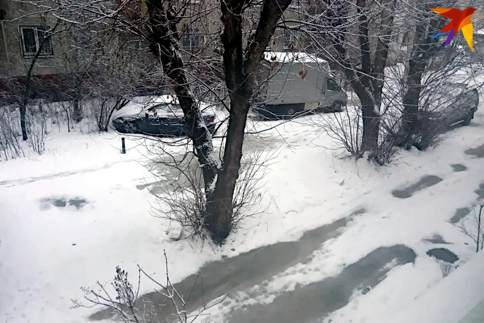 Мокрый снег к вечеру смерзнется в лед.