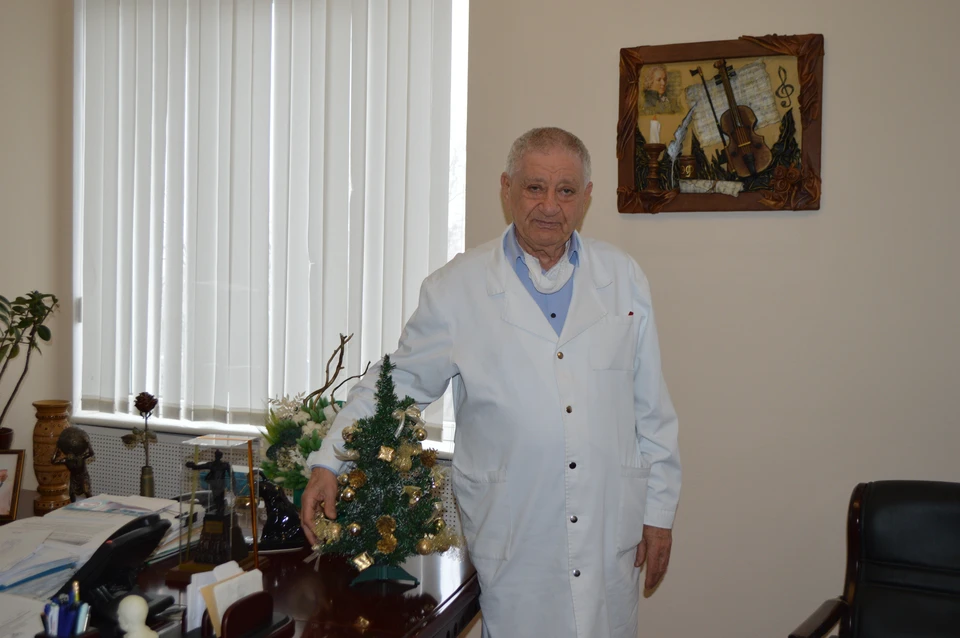 Эмиль Яковлевич готовит музыкальную программу «Ритмы и pифмы в медицине» для проведения очередного концерта в цикле «Музыка для здоровья» 20 февраля