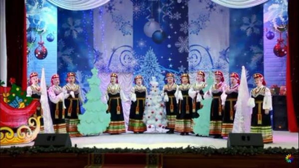 Краснояружцев с праздниками поздравил народный хор «Родные напевы». Фото пресс-службы администрации Краснояружского района