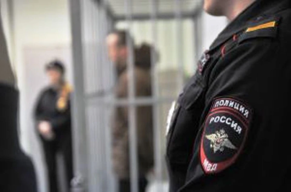 Полиция проверила счета сотрудников