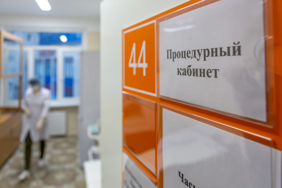 В Санкт-Петербурге продолжается вакцинирование населения от коронавируса.