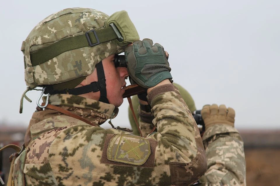 У националистов было численное превосходство в этой драке. Фото: Пресс-центр штаба "ООС"
