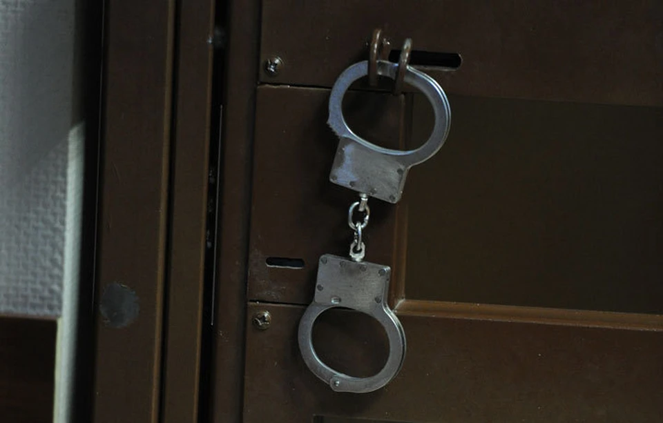Задержанных отправили в изолятор.