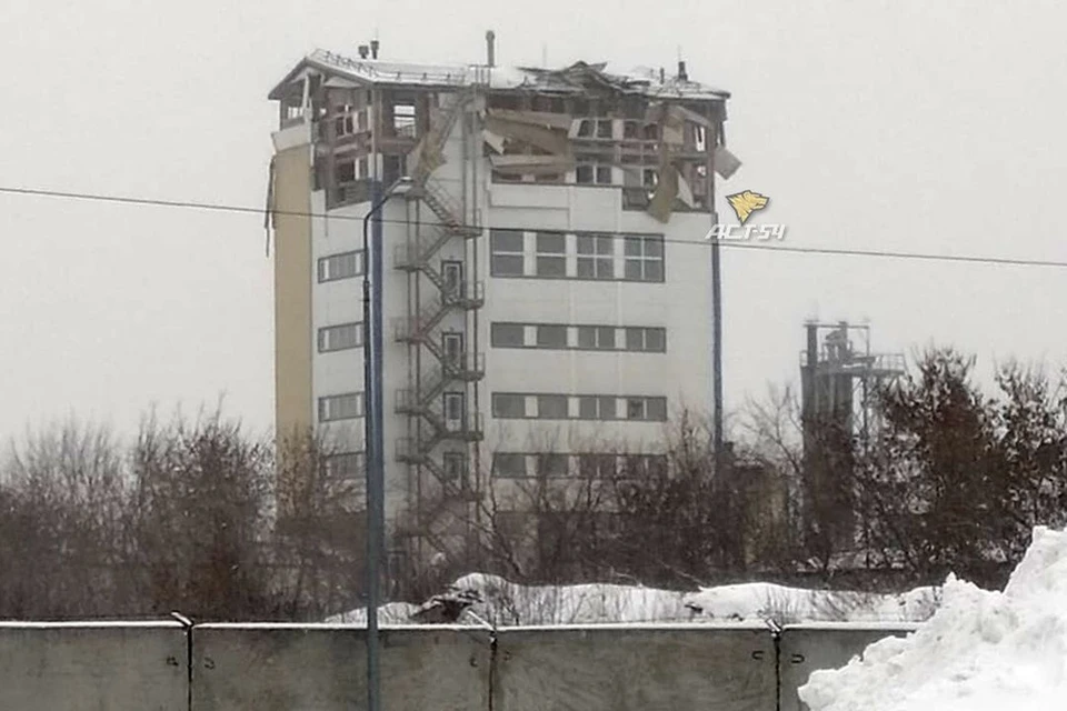 В Новосибирске произошел взрыв в многоэтажно производственном здании. Фото: «АСТ-54»