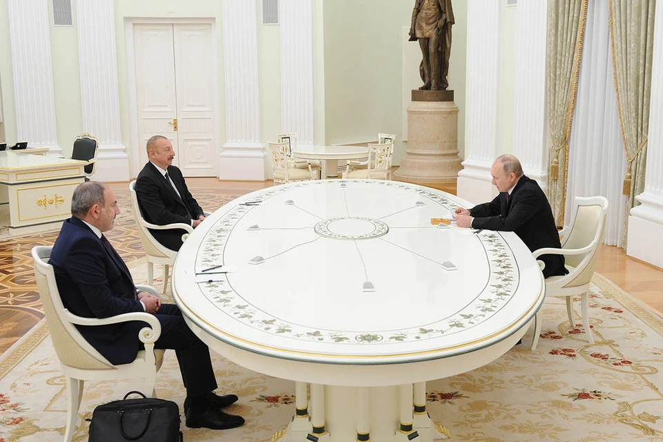 Лидеры Азербайджана и Армении прилетели в Москву. Фото: Михаил Климентьев/ТАСС