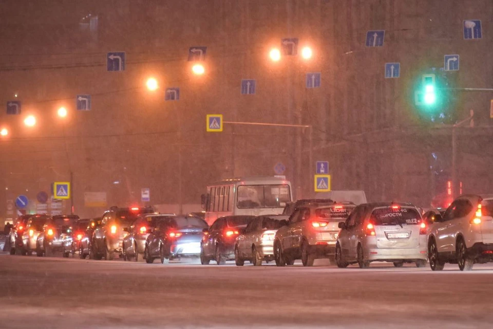 Новосибирск уже с утра сковали 8-балльные пробки.