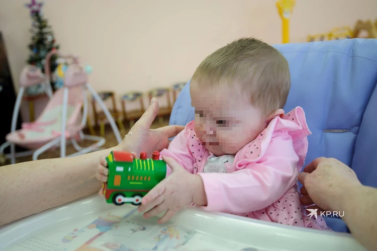 Ребенка полгода в шкафу держали