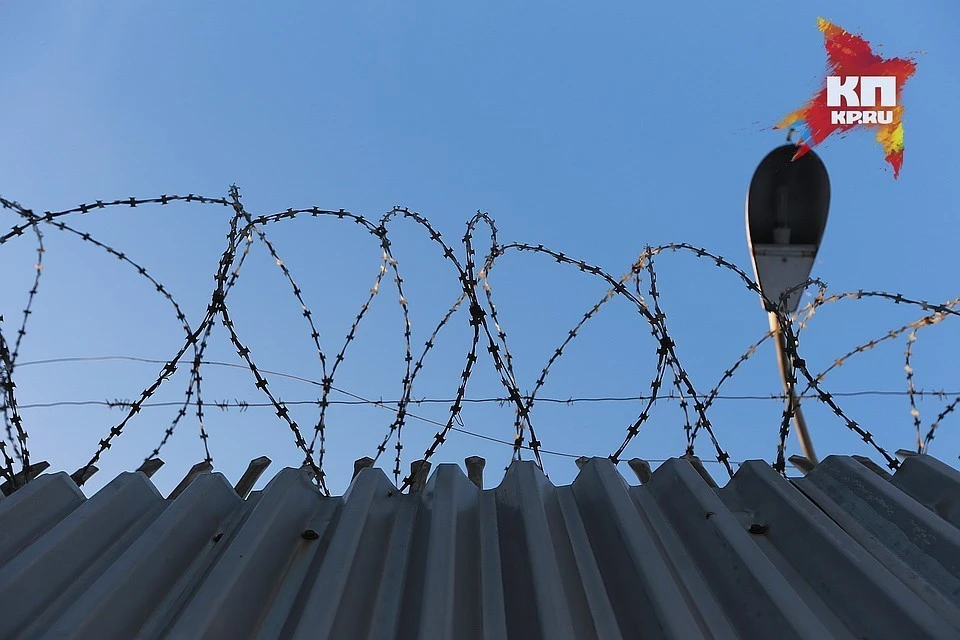 В исправительной колонии №9 в Тверской области сотрудника обвиняют в избиении заключенного.