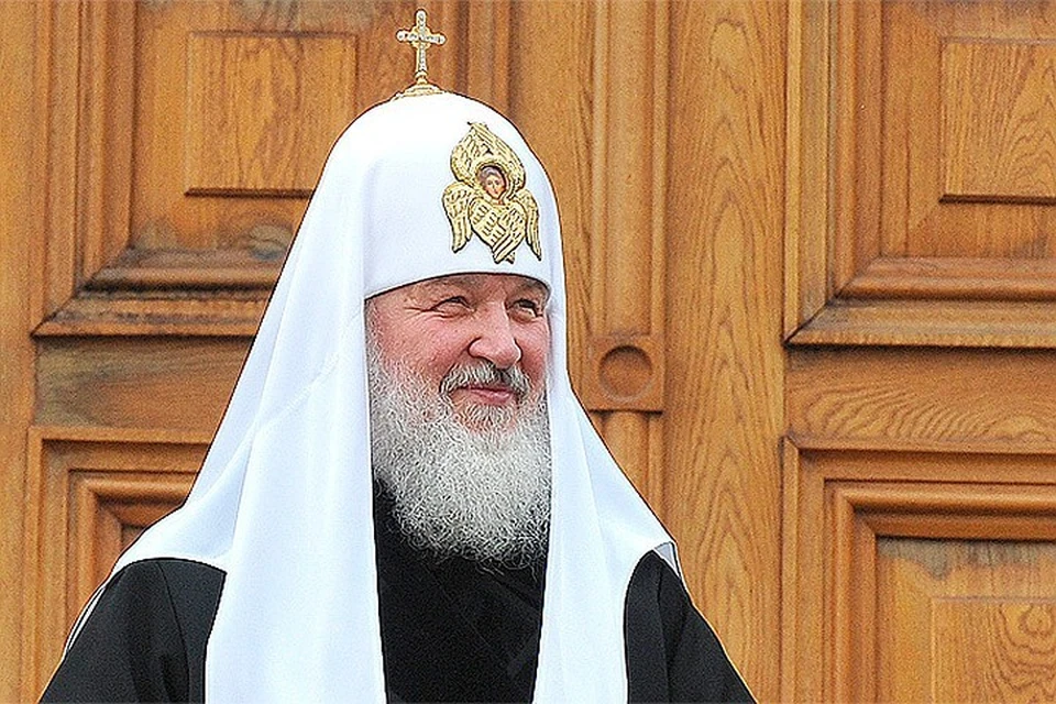 Патриарх Кирилл передал больницам и центрам помощи тонну апельсинов