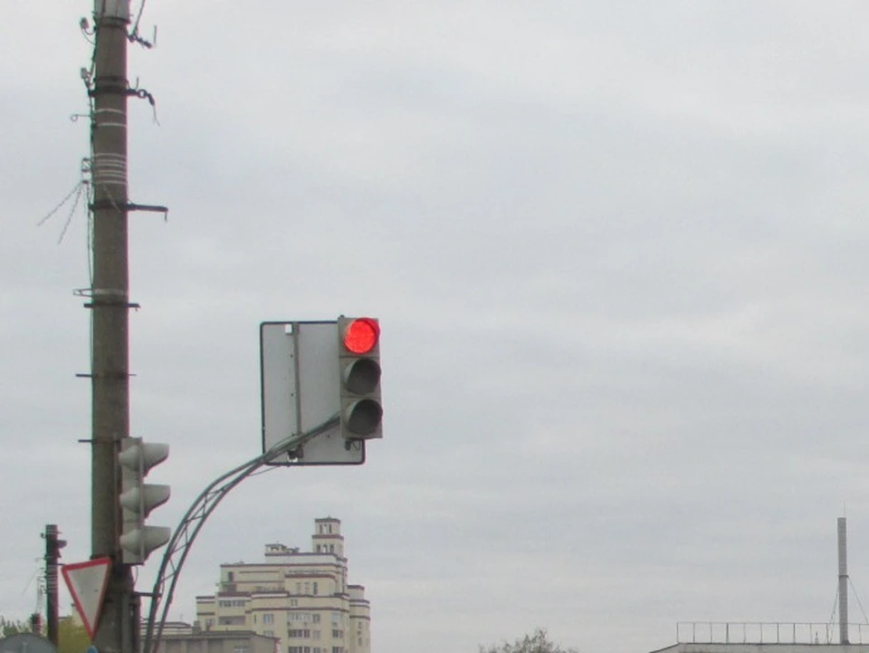Светофор пока не подключили к сети