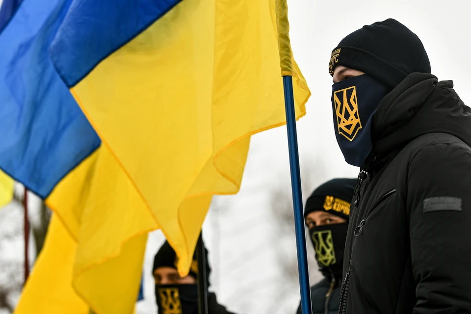 Националисты на праздновании "Дня соборности Украины" в Запорожье, 22 января 2021 г.