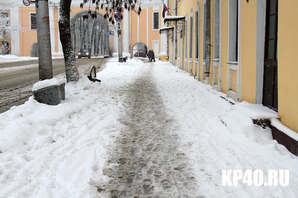 На дорогах гололедица