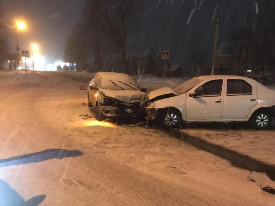 Гибдд сафоново смоленской области график Водитель Renault получил травмы в ДТП под Смоленском - KP.RU