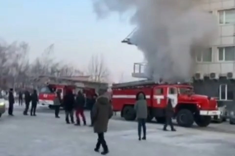 В Артеме в торговом центре "Авиатор" 3 февраля произошел пожар. Скиншот видео: instagram.com/artem.news.plus_igtv