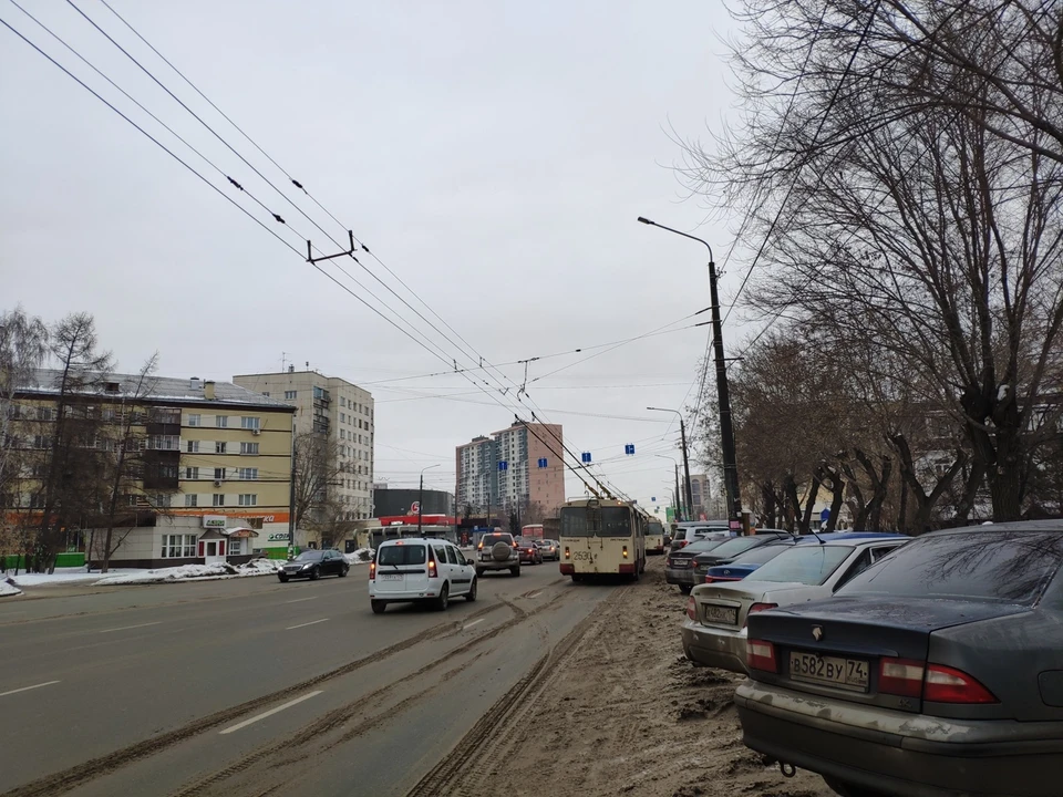 На Воровского стоят троллейбусы. Фото: читатель КП-Челябинск