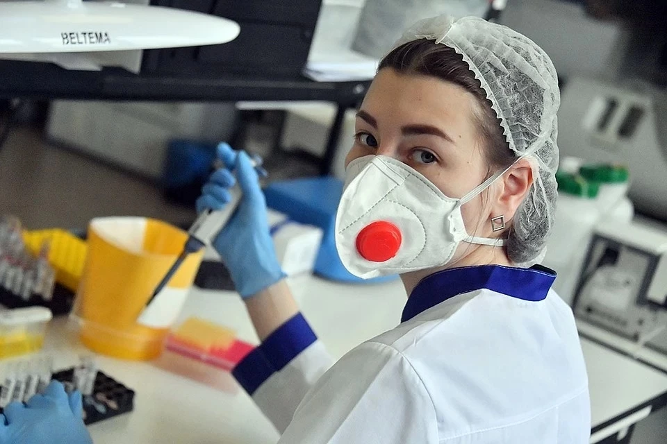 Пациенты старше 60 лет также имеют возможность вакцинироваться. Таких уже 10151 человек, из них закончили вакцинацию 623
