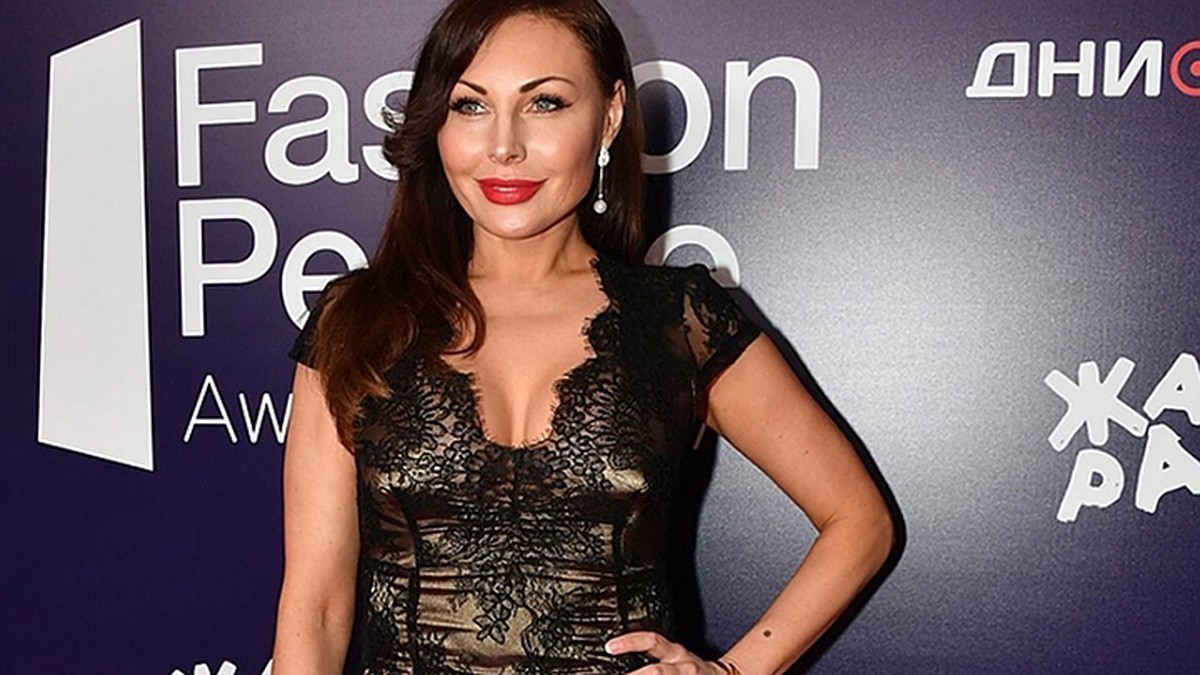 Brazzers lezbiyenler Rus mushuk yalash porno video