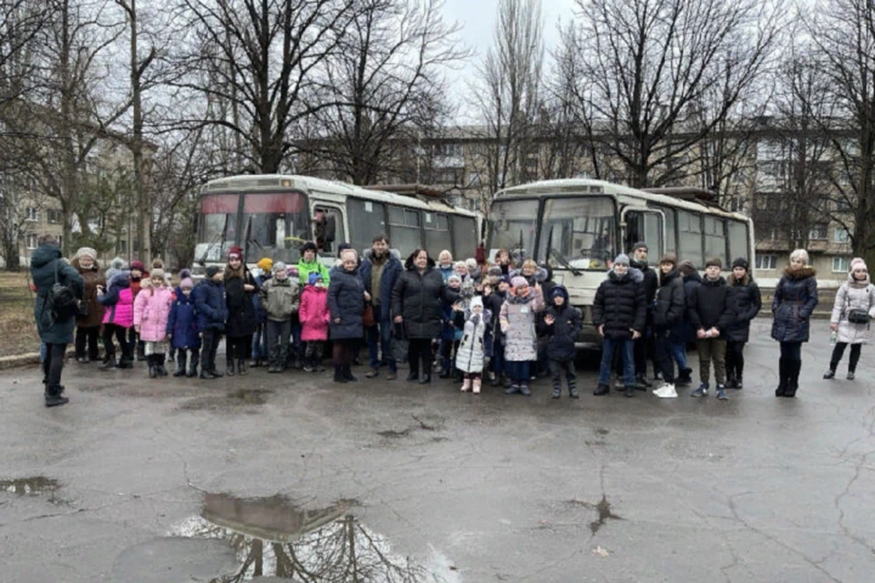 Благодаря общественникам ребята получили возможность посетить столичный цирк. Фото: пресс-служба ОП ДНР