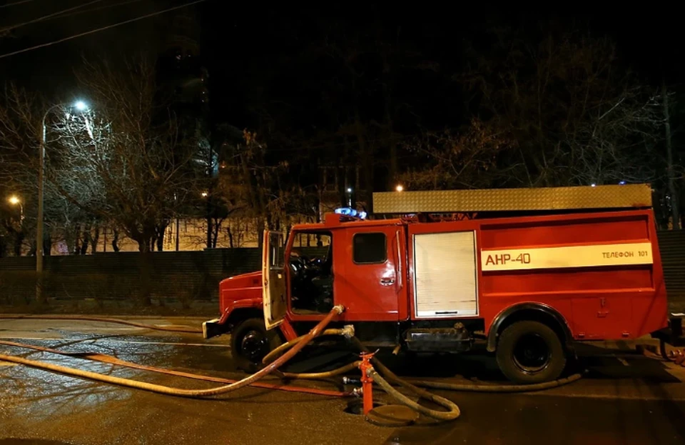 Число погибших при пожаре в жилом доме в Солнцево возросло до двух
