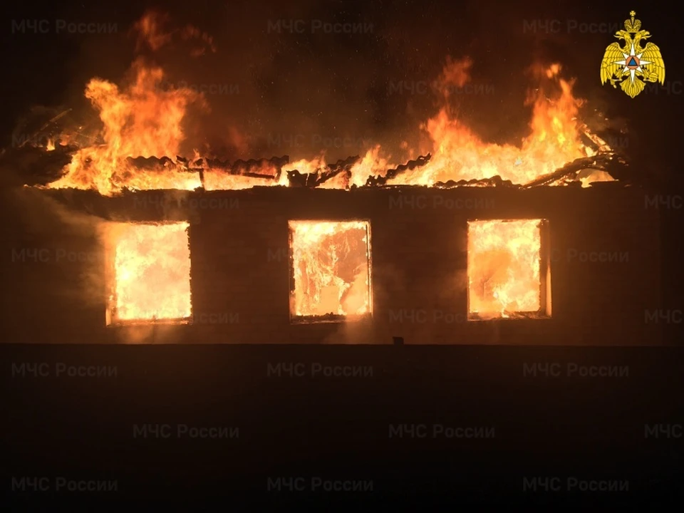 На место происшествия направлен инспектор пожарного надзора