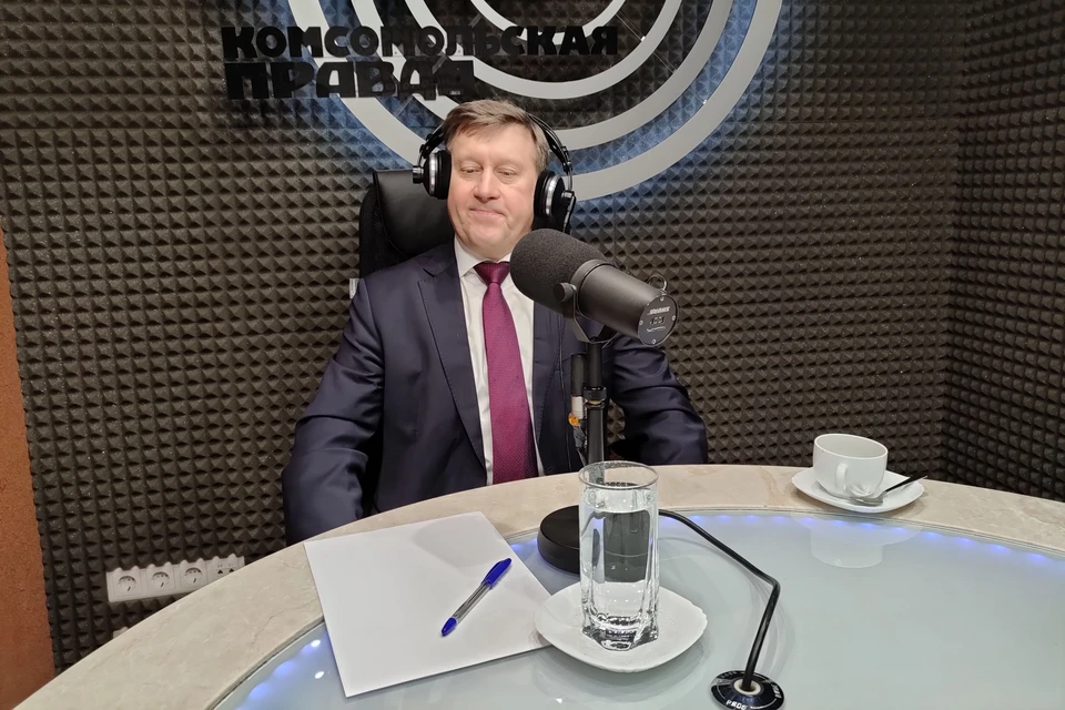 Анатолий Локоть заверил, что вакцину поставит.