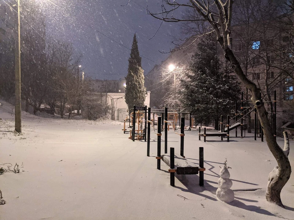 В этом году снег для Севастополя не такая уж и редкость Фото: паблик «Подслушано в Севастополе»