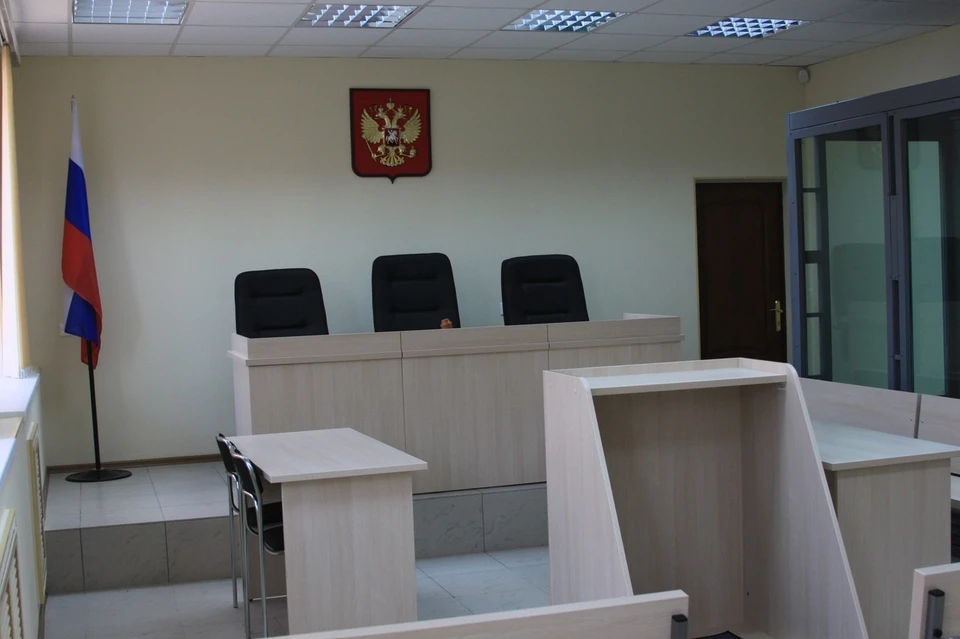Всех фигурантов дела о фиктивных студентах СГУ отпустили из-под стражи.