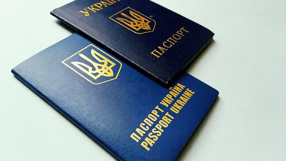 Великобритания поддержит госструктуры Украины в выдаче паспортов крымчанам