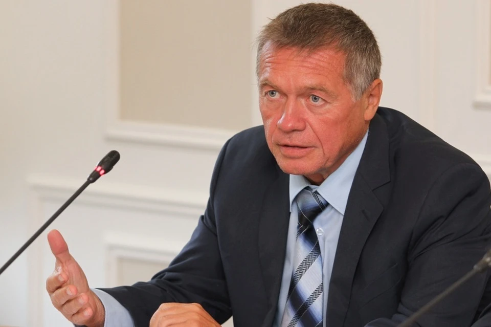 Виктор Леухин: более миллиарда рублей из бюджета ушло в медучреждения за пределами региона.