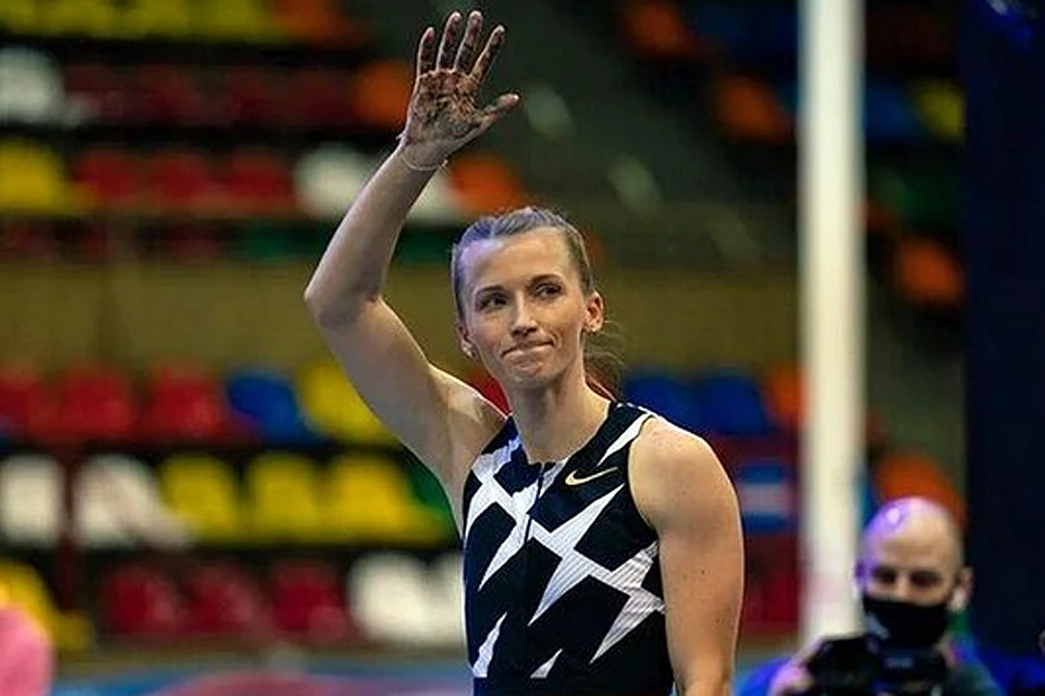 печально прокомментировала новость чемпионка мира по прыжкам с шестом Анжелика Сидорова - «Ну вы поняли, season is over»