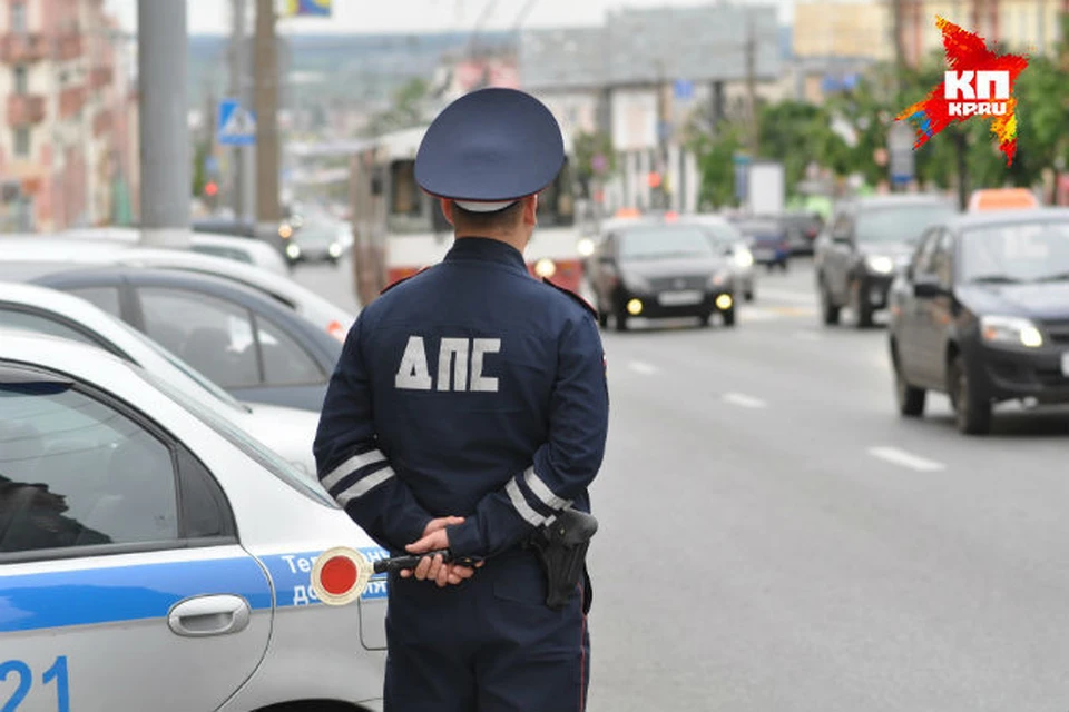 Под Белгородом патрульный автомобиль во время погони съехал в кювет.