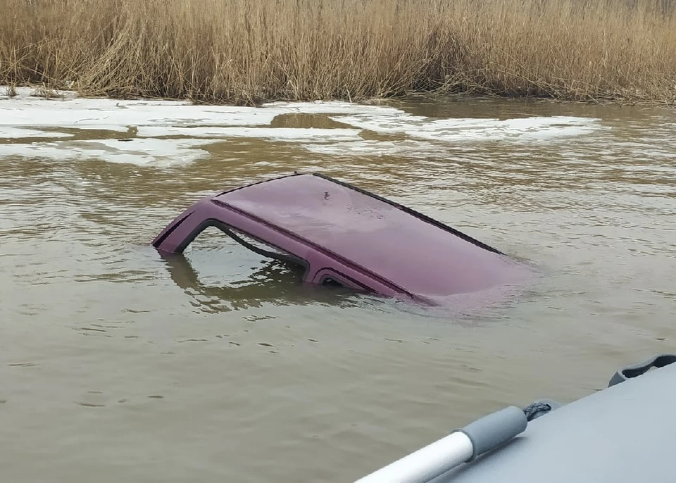 Утопленное в Преголе авто