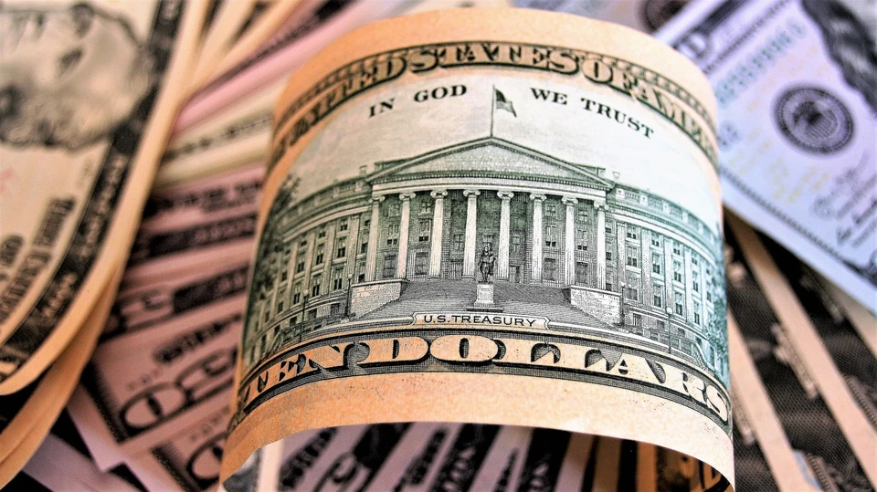 Доллар вновь стал терять позиции относительно тенге